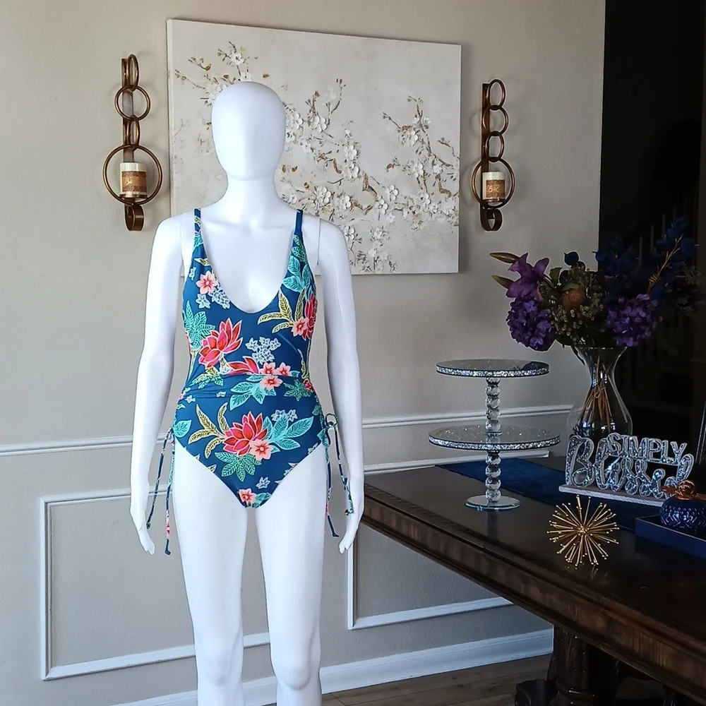 Women's Atlantic Tropical Floral Blue One-piece Swimsuit. Size M - Picture 3 of 17